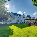 Luxurious Detroit Home - Walk To Golf And Park!