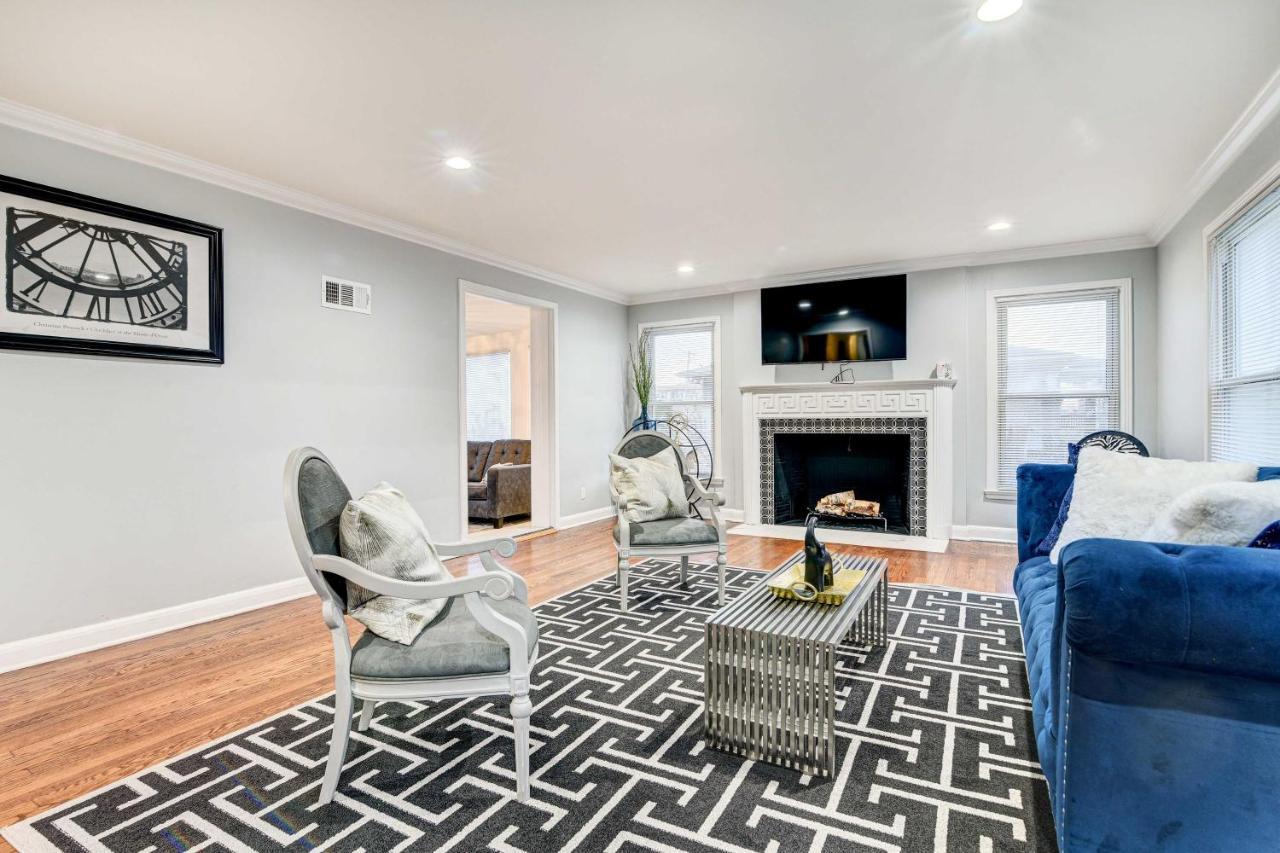 Luxurious - Walk To Golf And Park! Detroit