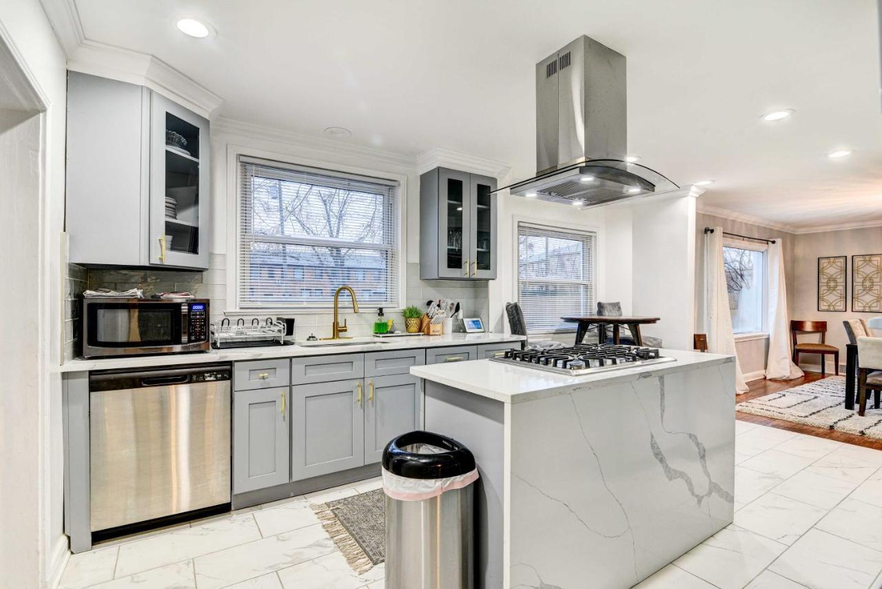 Luxurious - Walk To Golf And Park! Detroit