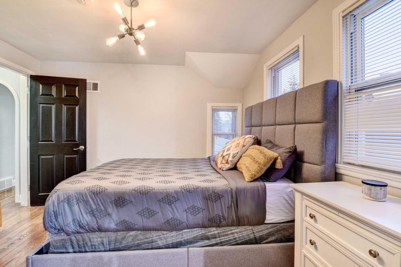 Holiday home Luxurious - Walk To Golf And Park! Detroit