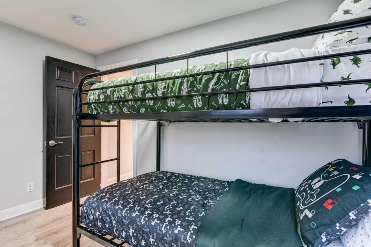 Luxurious - Walk To Golf And Park! Holiday home Detroit