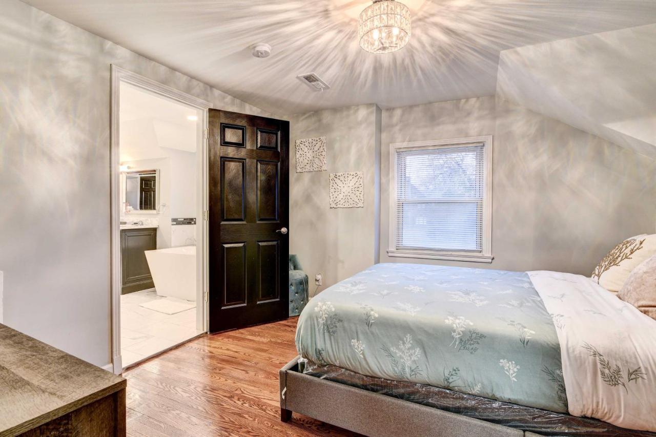 Luxurious - Walk To Golf And Park! * Detroit